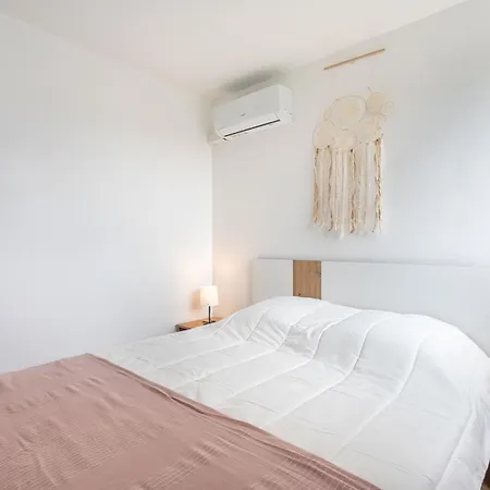 Le Zodiaque Ii-4 By Interhome